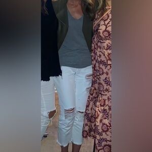 Hidden distressed crop Jean 29